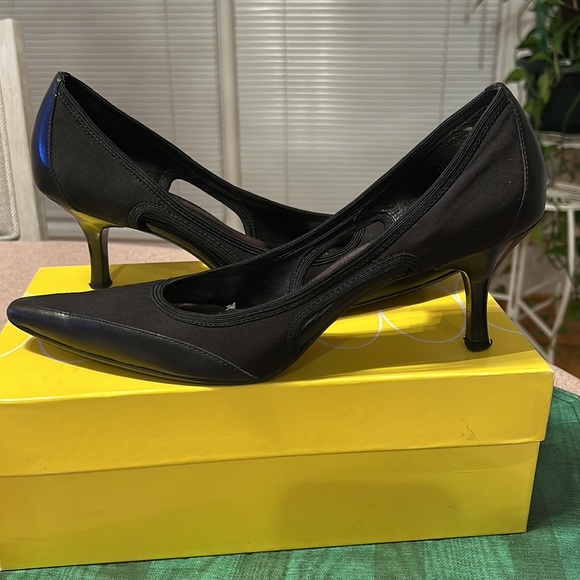 Circa Joan David Black heels - Picture 2 of 11